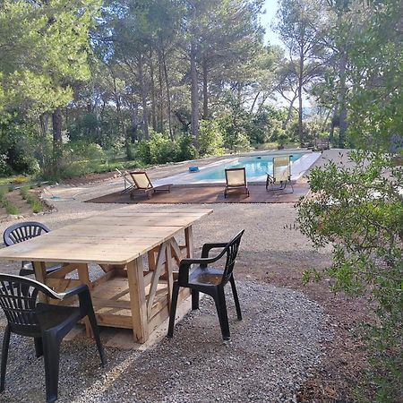 Le Clos Zinou Lambesc Dış mekan fotoğraf