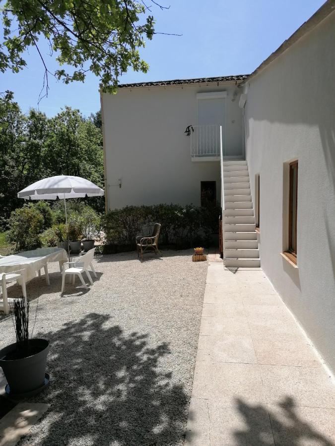 Le Clos Zinou Lambesc Dış mekan fotoğraf